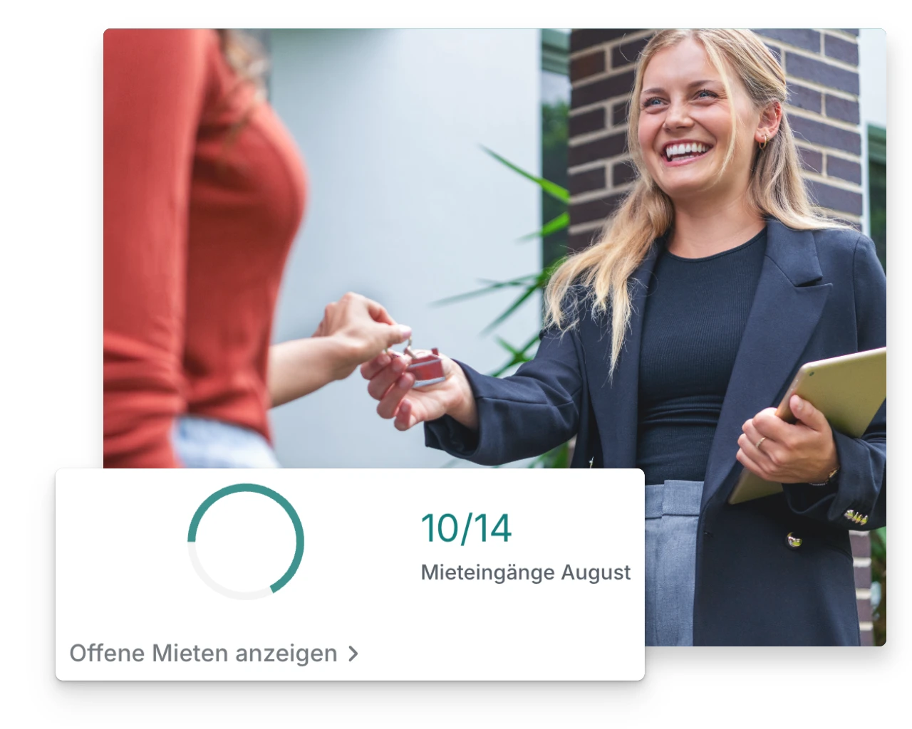 Private Vermieterin bei der Wohnungsuebergabe